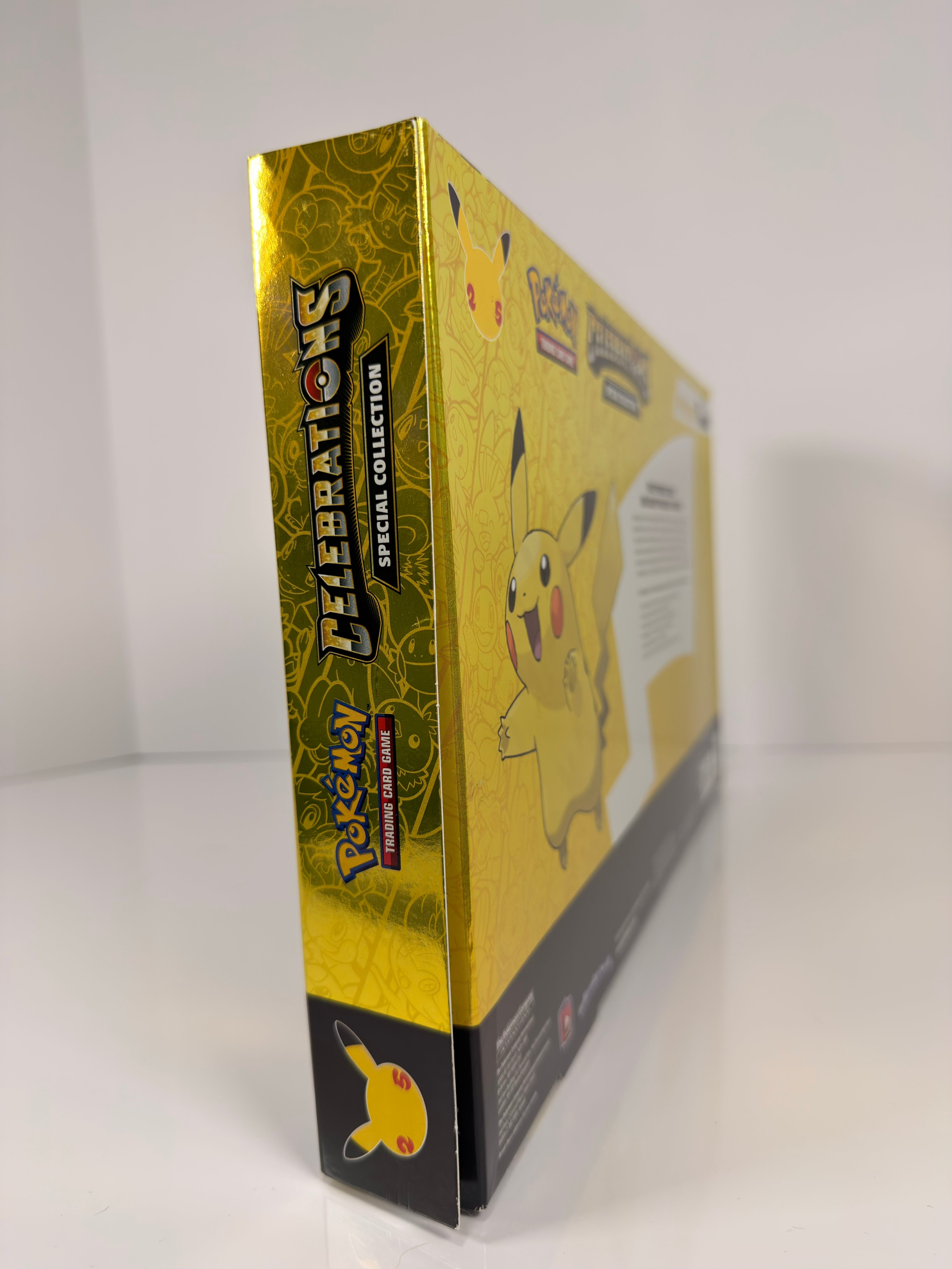 Pokemon TCG: Celebrations Special Collection—Pikachu V-UNION